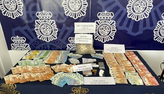 Two arrested and more than €60,000 seized as police bust Mijas drugs point of sale