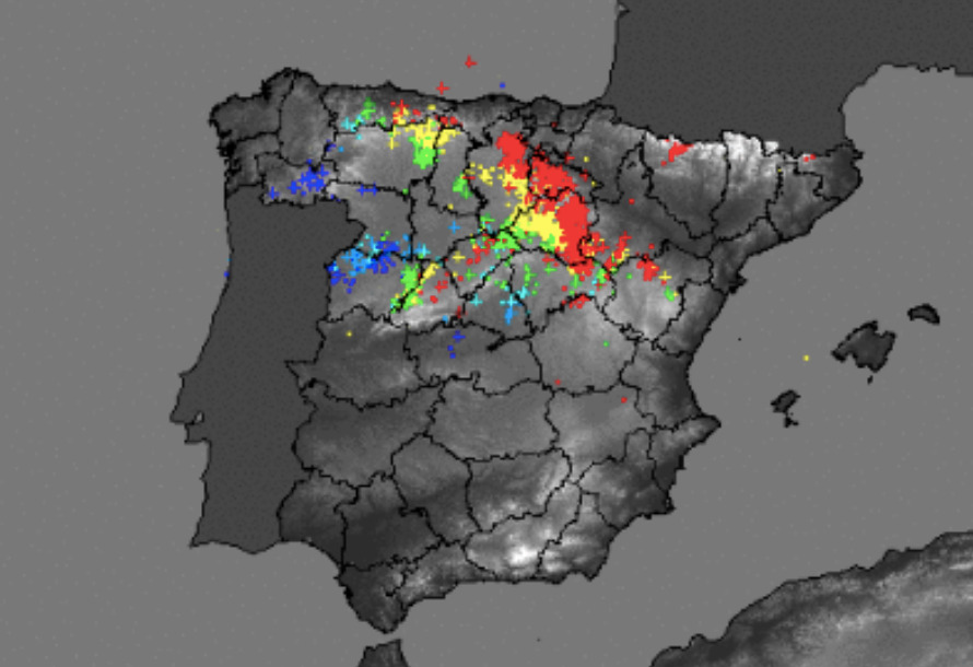 España registra más de 2.400 rayos el sábado, según AEMET