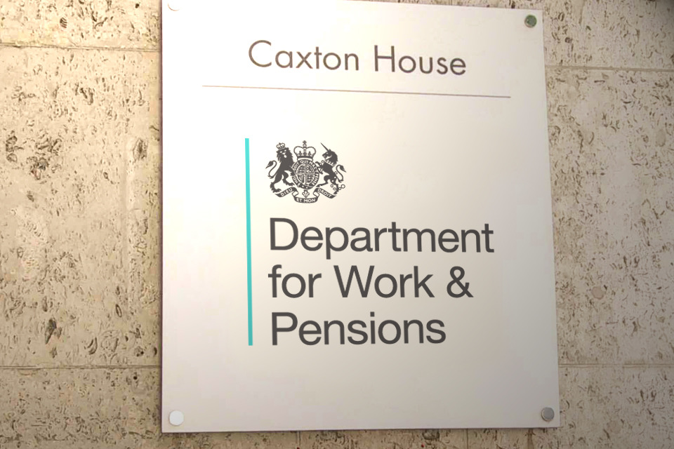 In the UK, claimants advised better on benefits than in work
