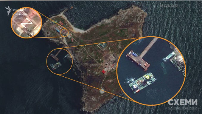 Russian Z pattern spotted on Snake Island along with crane to retrieve sunken ship