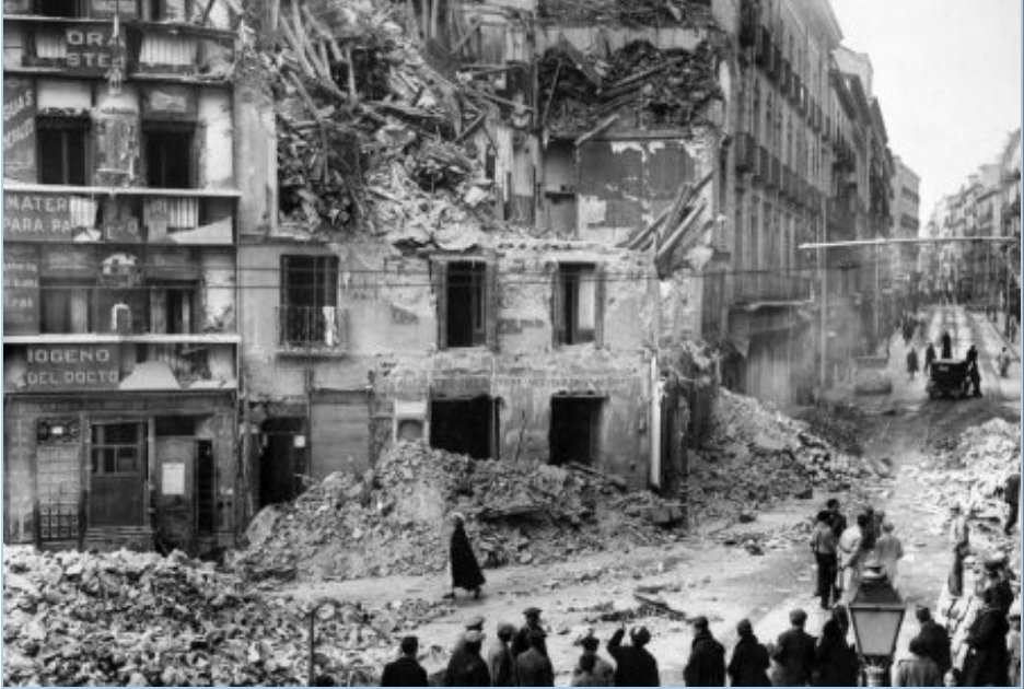 Ximo Puig remembers air attack on Alicante's Central Market 84 years on