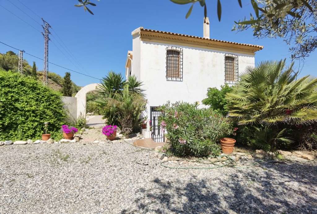 Next House Almeria Exclusive: Country Houses For Sale in Cantoria, Cantoria