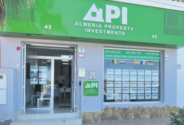 API Almeria Property Investments: Buying and selling in safe hands