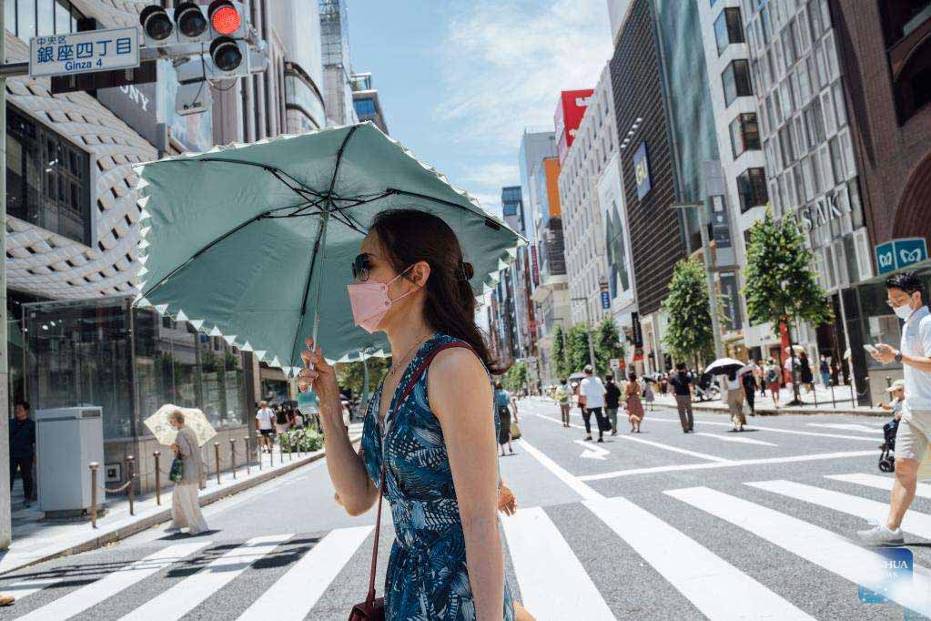 Unprecedented early Tokyo heat wave breaks records, sparks power supply fears