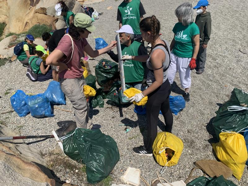 Huge clean-up operation on Malaga's beaches retrieves 890 kilos of waste