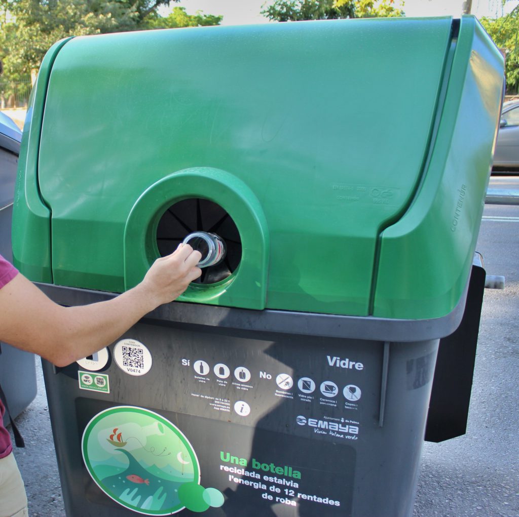 Green Flags Movement: Balearic Islands participate in Spain's glass recycling campaign