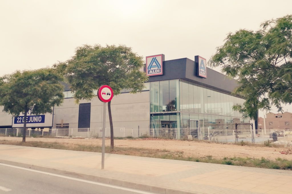 New supermarket set for Gran Alacant after battling bad weather during build