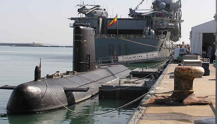 Visitors can tour the Spanish Navy's 'Tramontana' S-74 submarine in Malaga this week