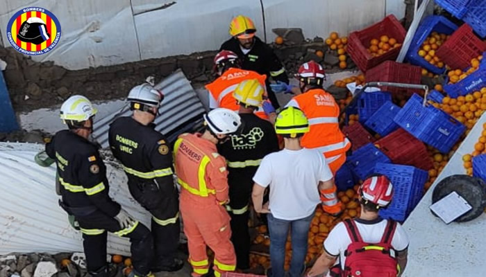 Workman dies after warehouse collapses in Valencian town of Pobla de Farnals