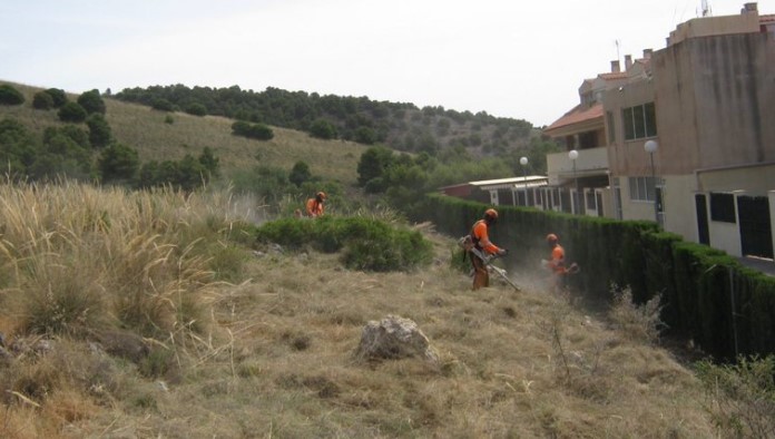 Benalmadena Council carries out fire prevention work in high-risk areas