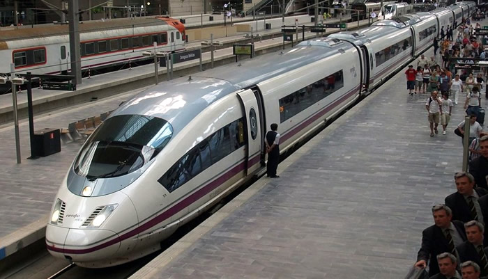 Renfe assures it has not suspended the sale of Madrid-Alicante tickets