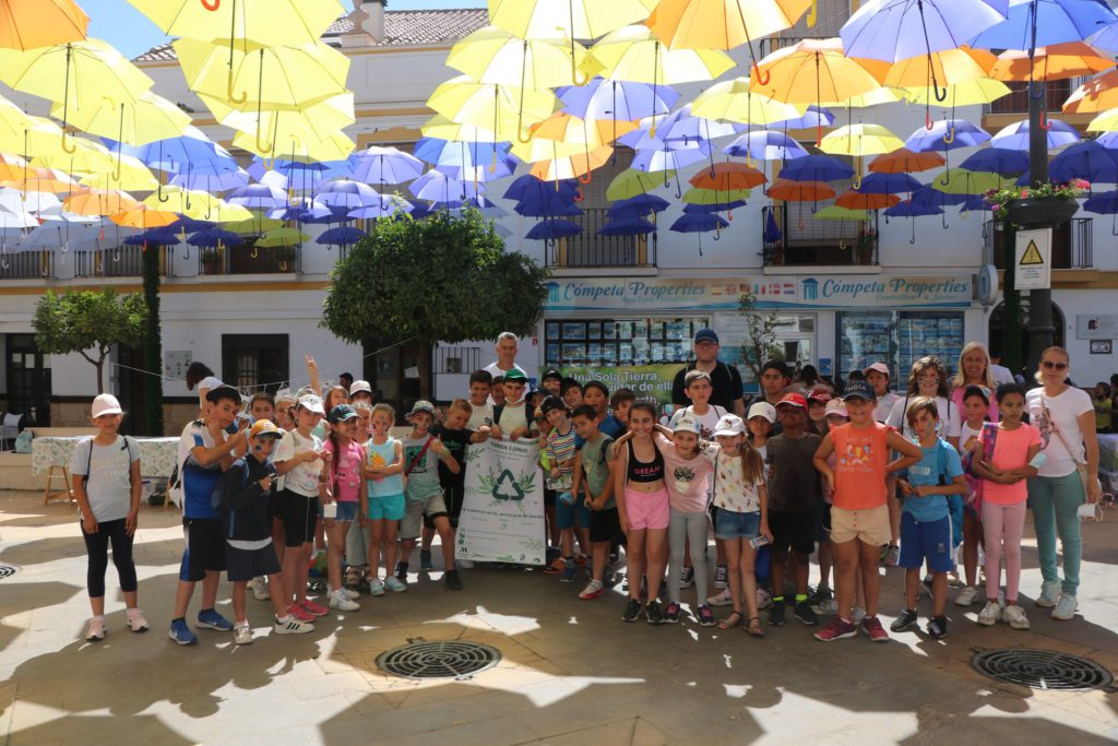 Schoolchildren in Torrox learn all about recycling and separating waste