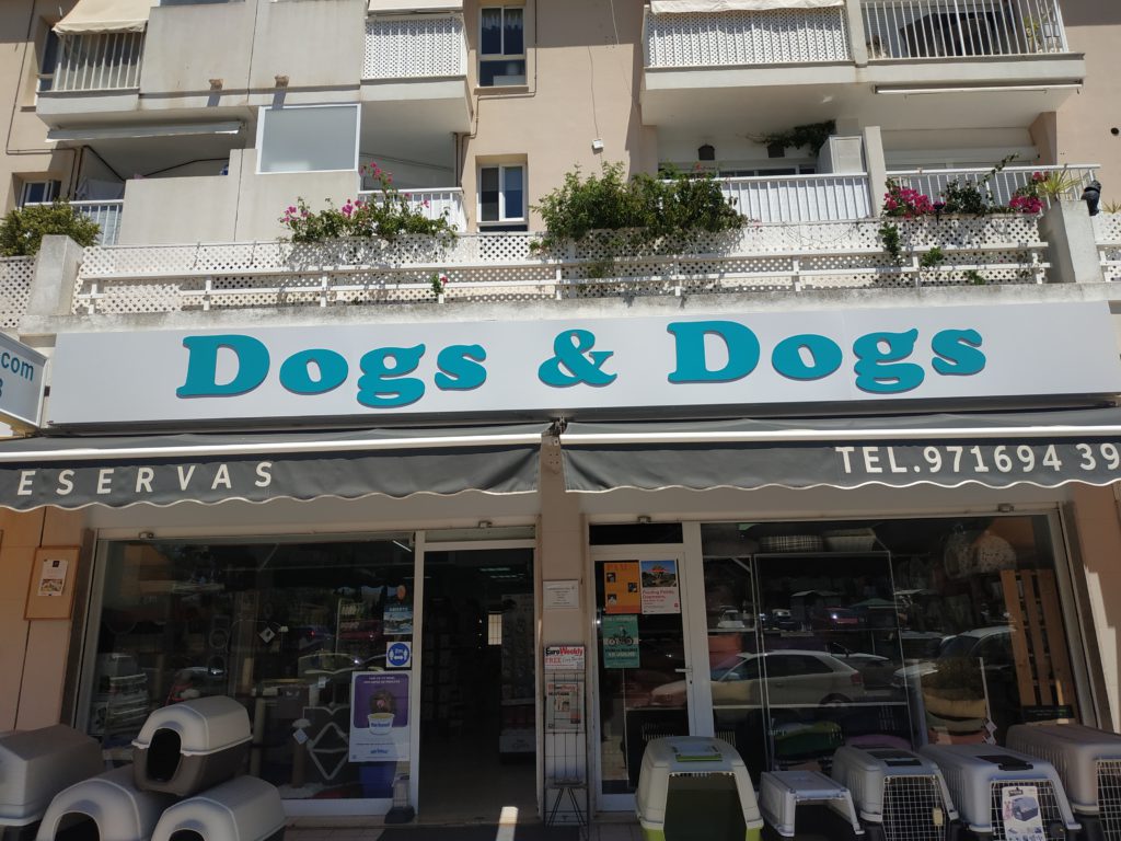 The best one-stop shops for all of your pets needs at Dogs & Dogs