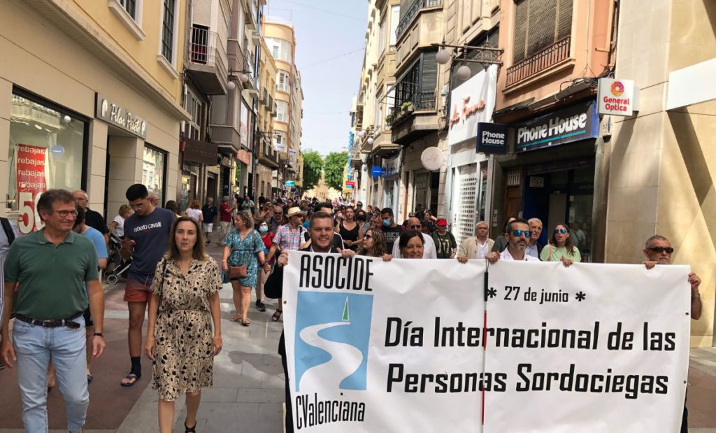 Deafblind community of the Valencian region marches for social inclusion