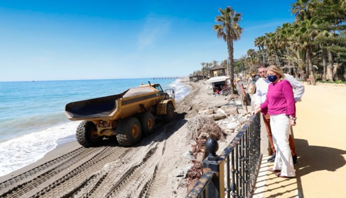 Mayor of Marbella reinvites Teresa Ribera to inspect the condition of the city's beaches