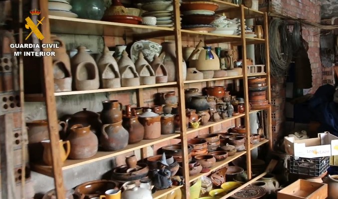 More than 1,000 archaeological artefacts found in police drugs search of Valencian property