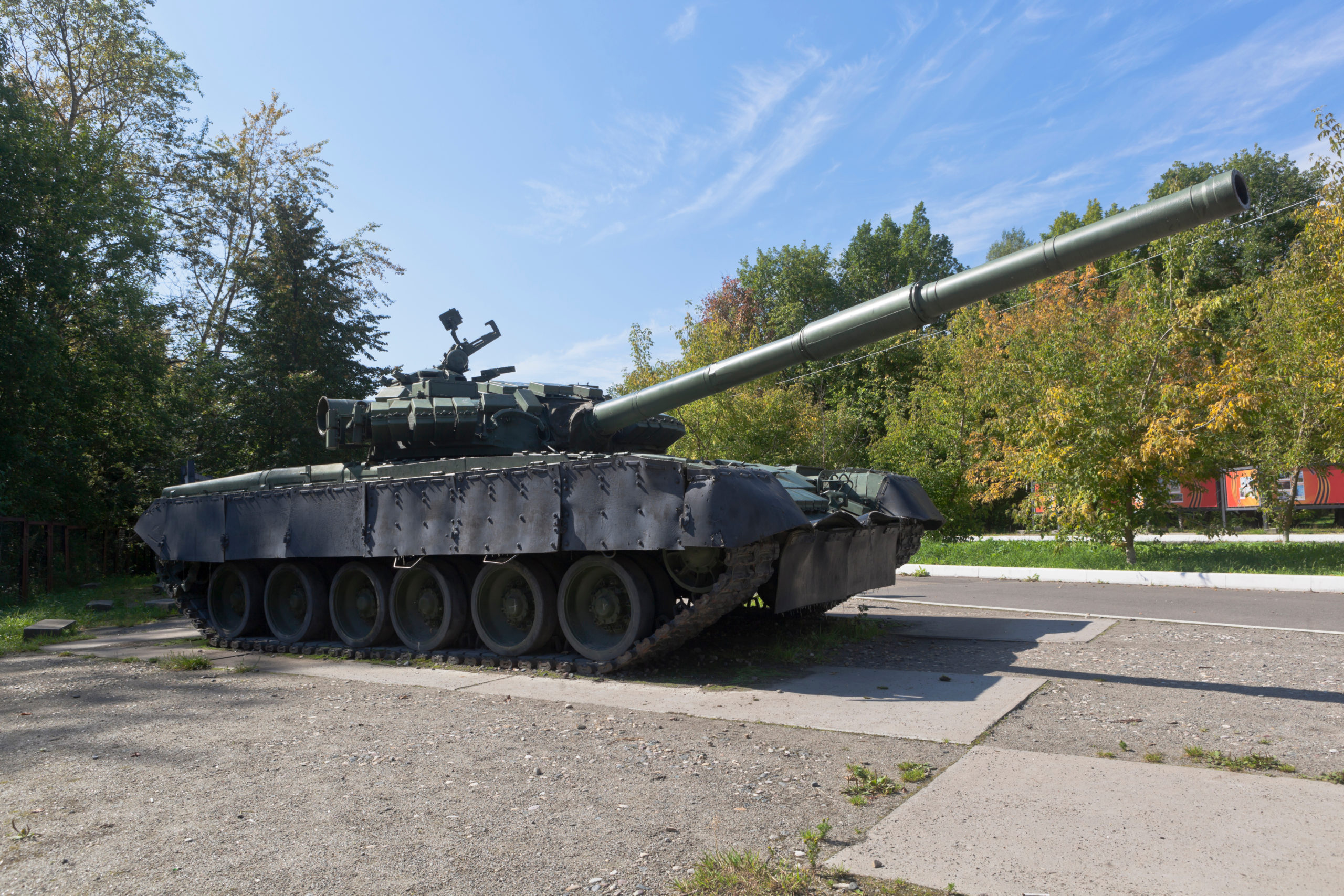 SLEDUJTE: Ruské tanky T-80BV zajaté českými dobrovolníky v Isiu na Ukrajině