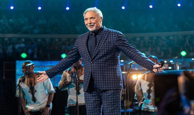 Sir Tom Jones collapses before going on stage in Hungary leaving his concert cancelled