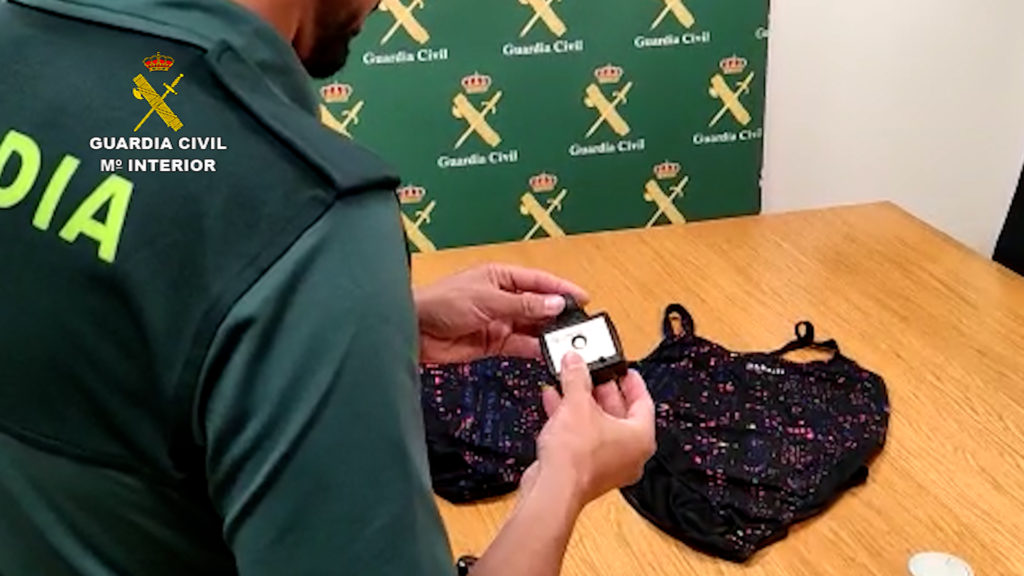 Spain's Guardia Civil arrests thieves using an alarm disabling device