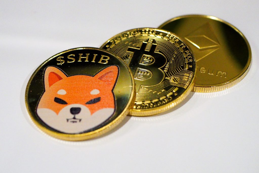 2 Purr-Fect Meme Tokens to buy this August- Big Eyes Coin and Shiba Inu