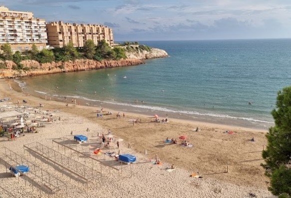 Two adult males drown and teenage boy critical in hospital after incident at Tarragona beach