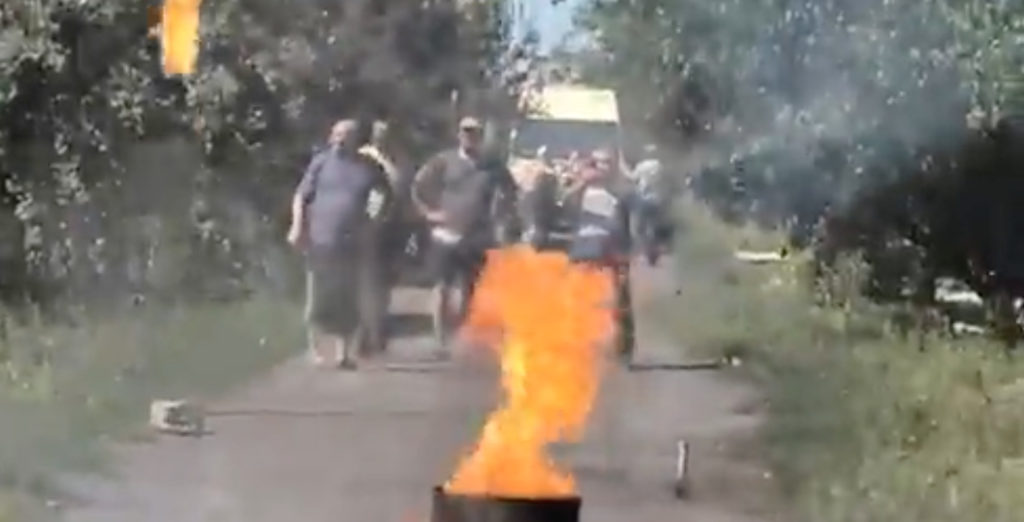 WATCH: Local residents in Donetsk, Ukraine clear up Russian PFM-1 mines