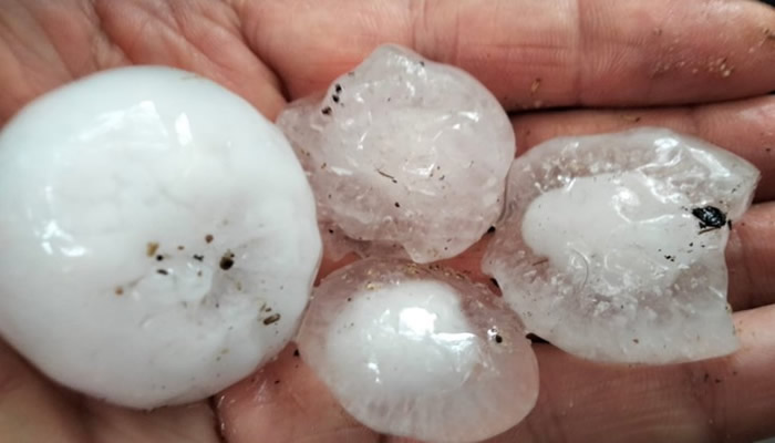 WATCH: Golf ball-sized hailstones hit parts of the Valencian Community