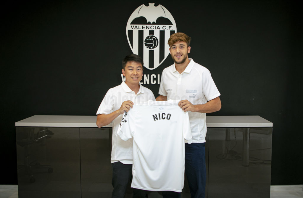 Valencia Football Club unveil new loan signing Nico González from Barcelona