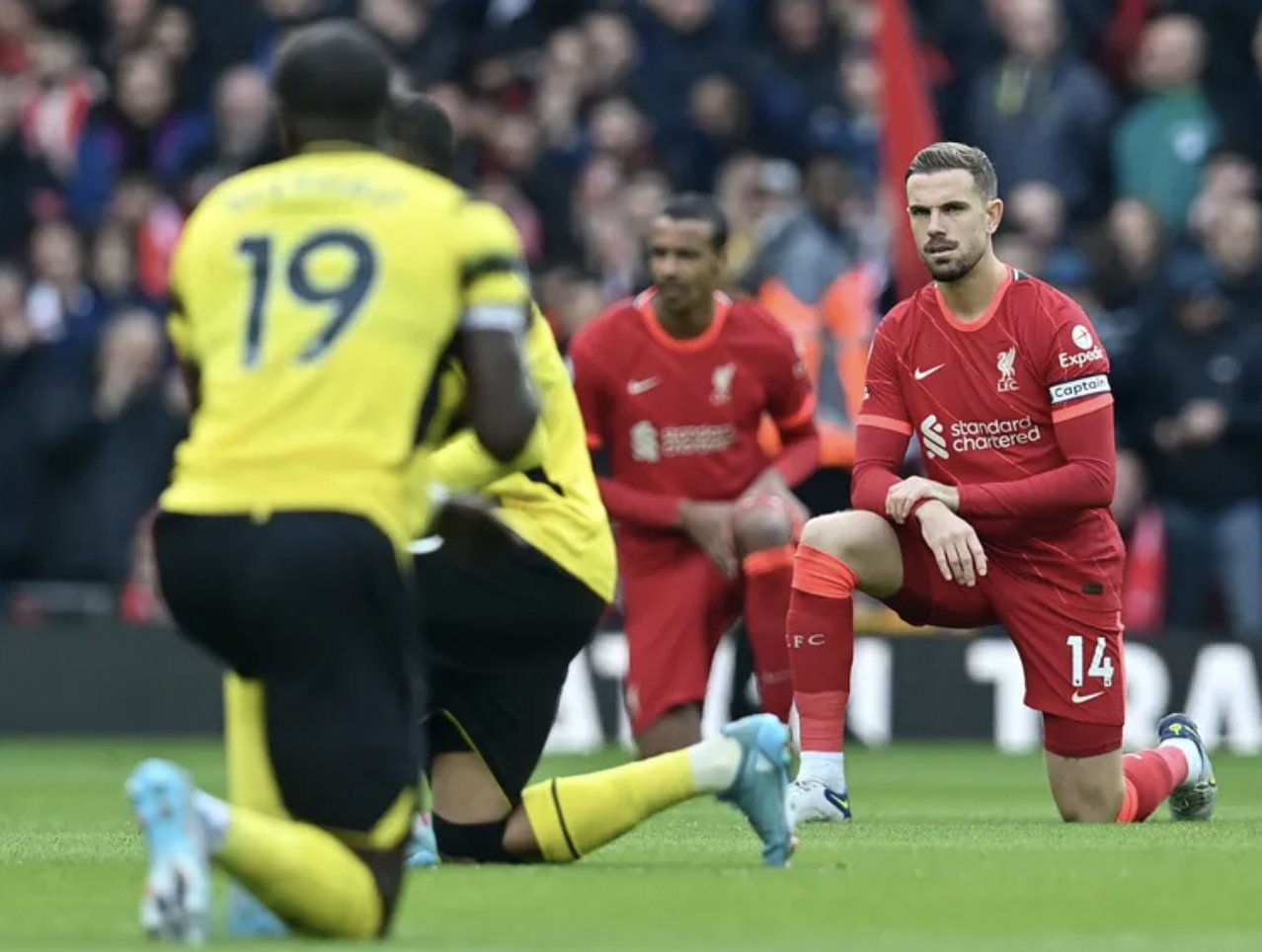 BREAKING NEWS: Footballers now to only take the knee at specific ...