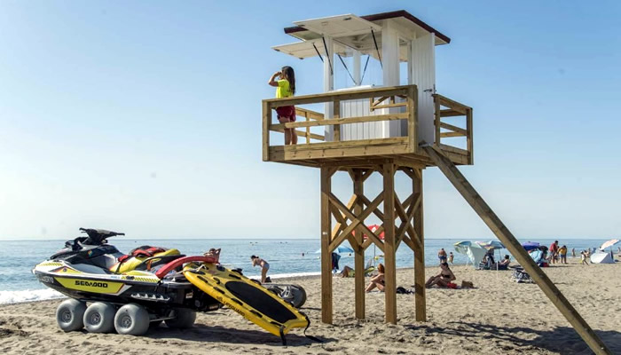 Torremolinos Council replaces the watchtowers on its beaches