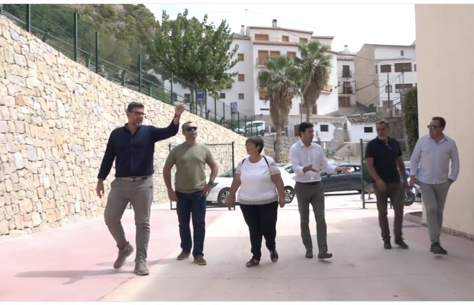 Three Diputacion councillors head inland to visit Relleu and Sella (Alicante)