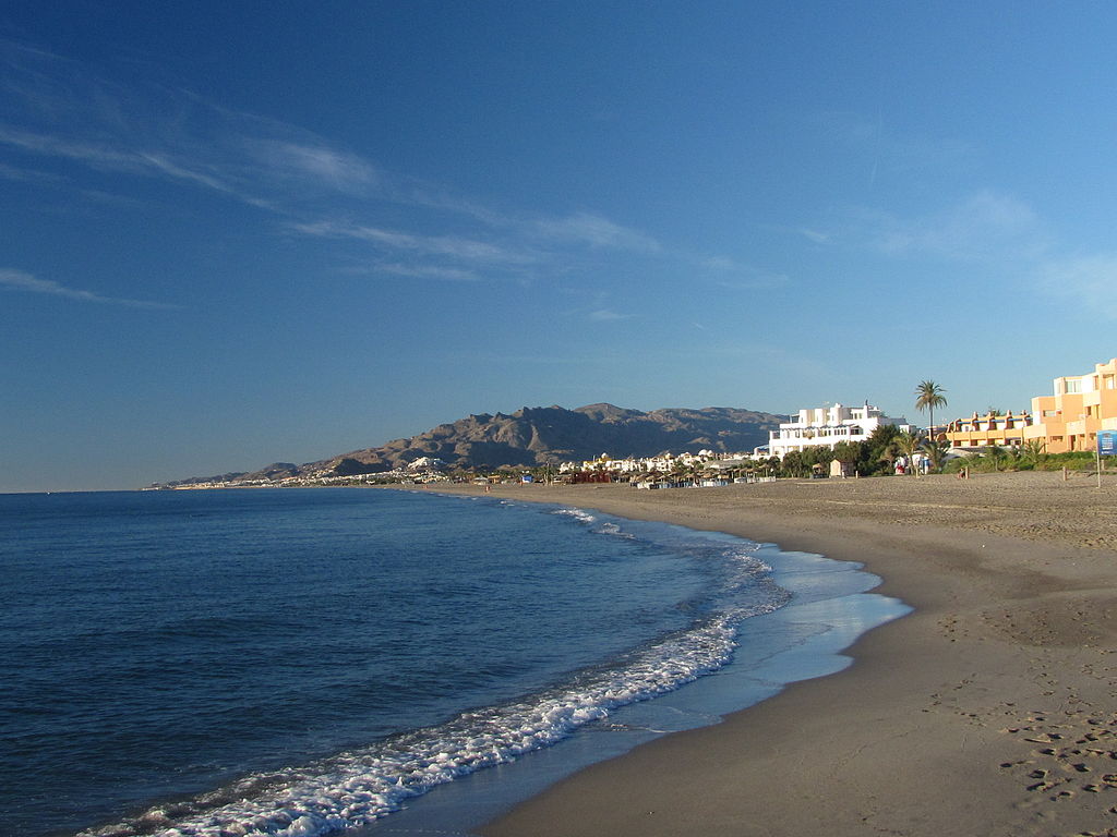 Vera (Almeria) asks central government to save their El Playazo beach