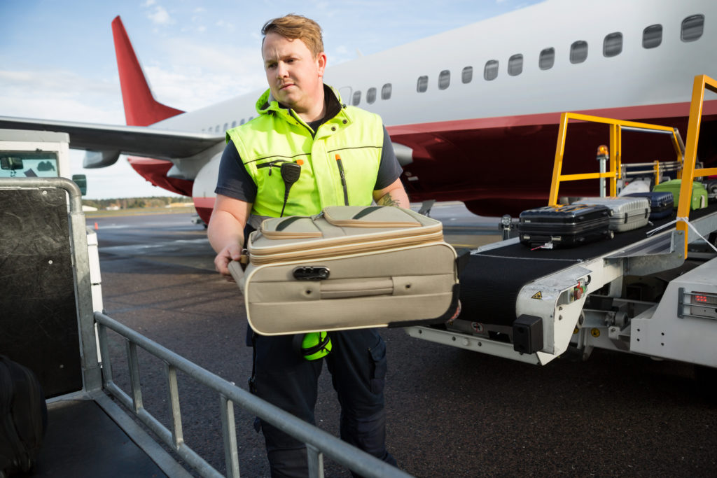 European travel frenzy cause Icelandic Airlines to send its own baggage handlers abroad