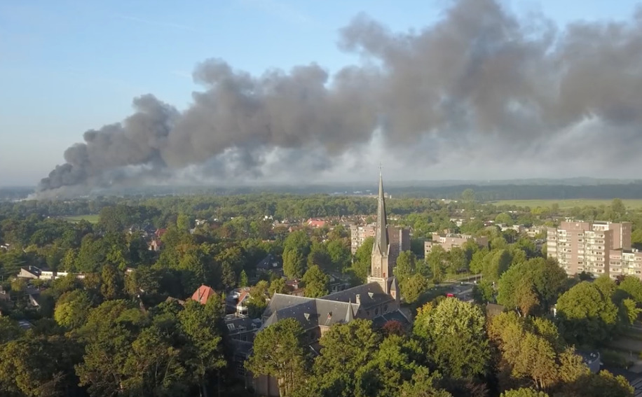 WATCH: HUGE fire in Heemstede Netherlands as police warn residents to stay indoors