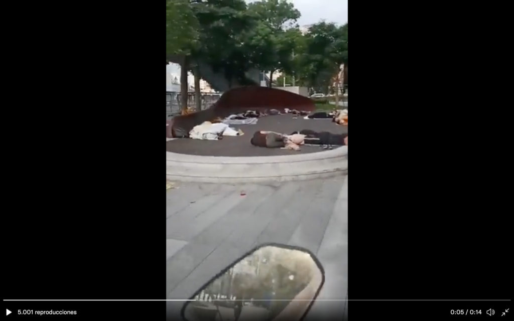 Citizens in China allegedly sleeping on streets after QR codes prevent entry to apartments