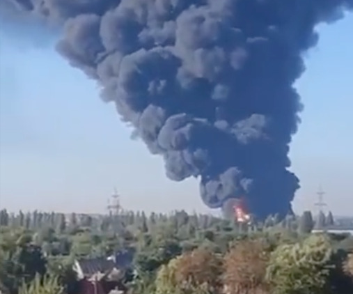 WATCH: HUGE fire in Kryvyi Rih as Russian cruise missiles strike Ukrainian oil depot