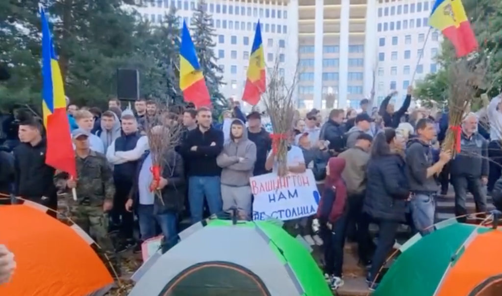 WATCH: Mass anti-government protests in Moldova calling for President to resign