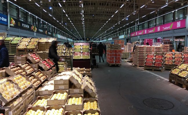 WATCH: MASSIVE blaze destroys world's second-largest fresh produce market in Rungin, Paris