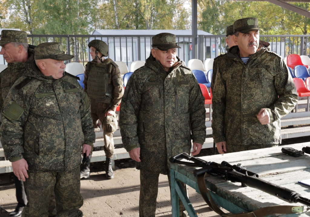 Russian Defence Minister Sergei Shoigu inspects training of mobilised citizens
