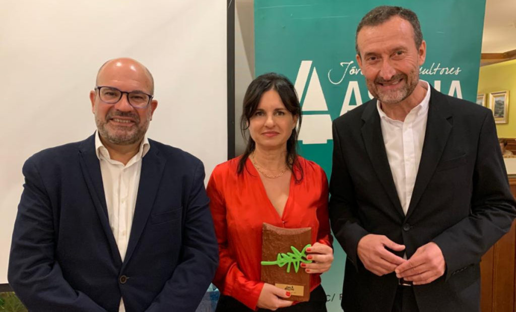 Woman takes top agricultural prize in Campo de Elche (Alicante) awards