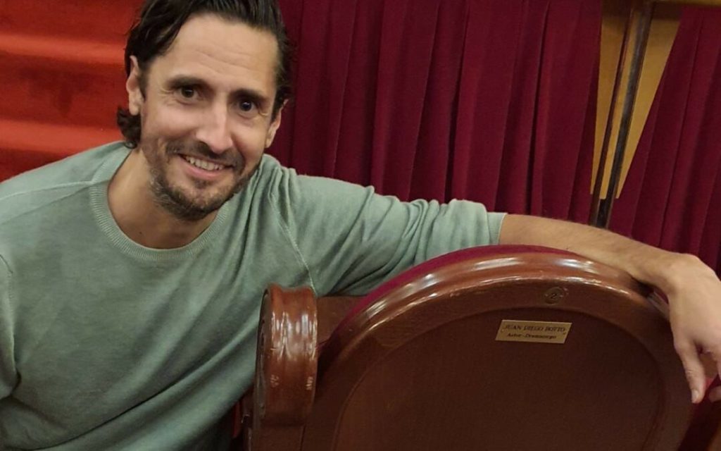 Actor and filmmaker to have seat bearing his name in Villena's Chapi Theatre