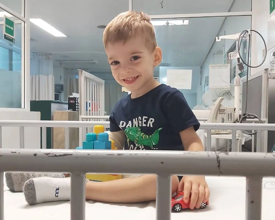 Dad of Oliver, 2, shares emotional post as doctors remove 90% of brain tumour in Barcelona
