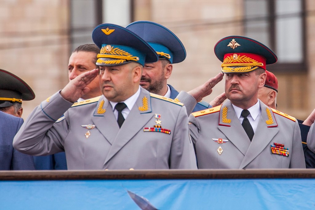 Putin appoints controversial jailbird general as the new commander of his troops