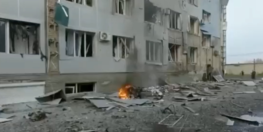 Multiple people injured following car bomb explosion in Melitopol Ukraine