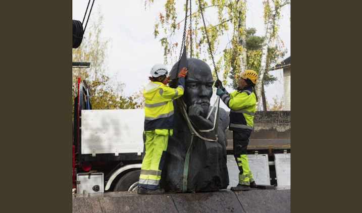 WATCH: Finland removes its last remaining public statue of former Soviet Union head Vladimir Lenin