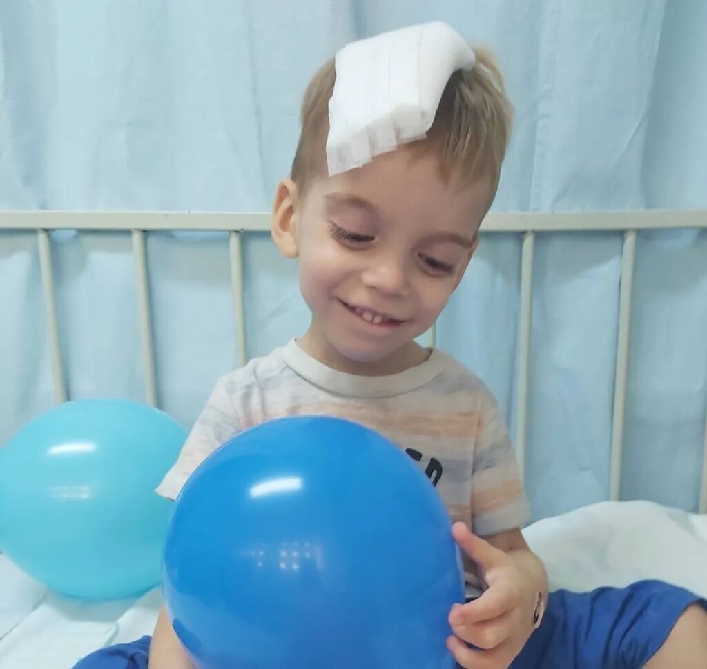 Little Oliver, 2, will leave hospital 'within days' after successful tumour operation