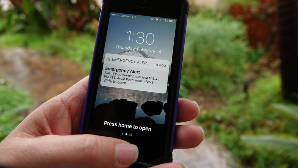 Spanish government to test sending disaster alerts to mobile phones and yours could be one