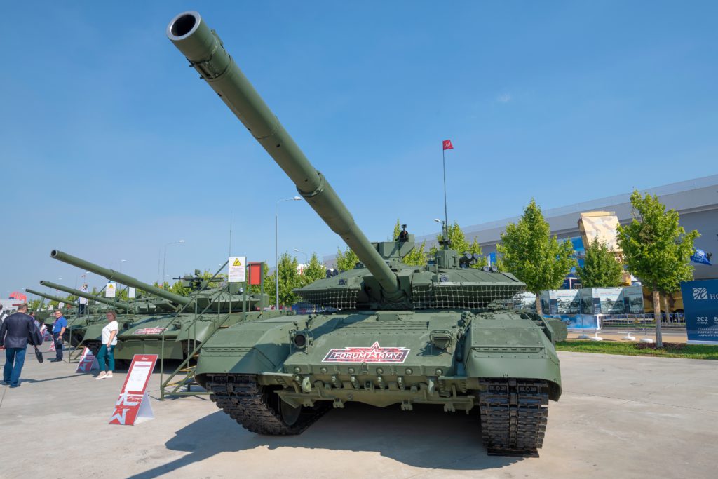 Russian T-90 "Breakthrough" tanks mocked by Ukrainian military expert