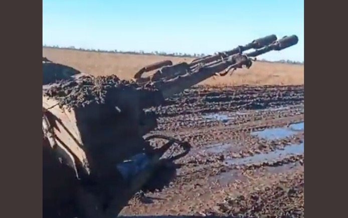 WATCH: Russian BTR-80 APC and ZU-23-2 23mm Autocannon captured in Kherson