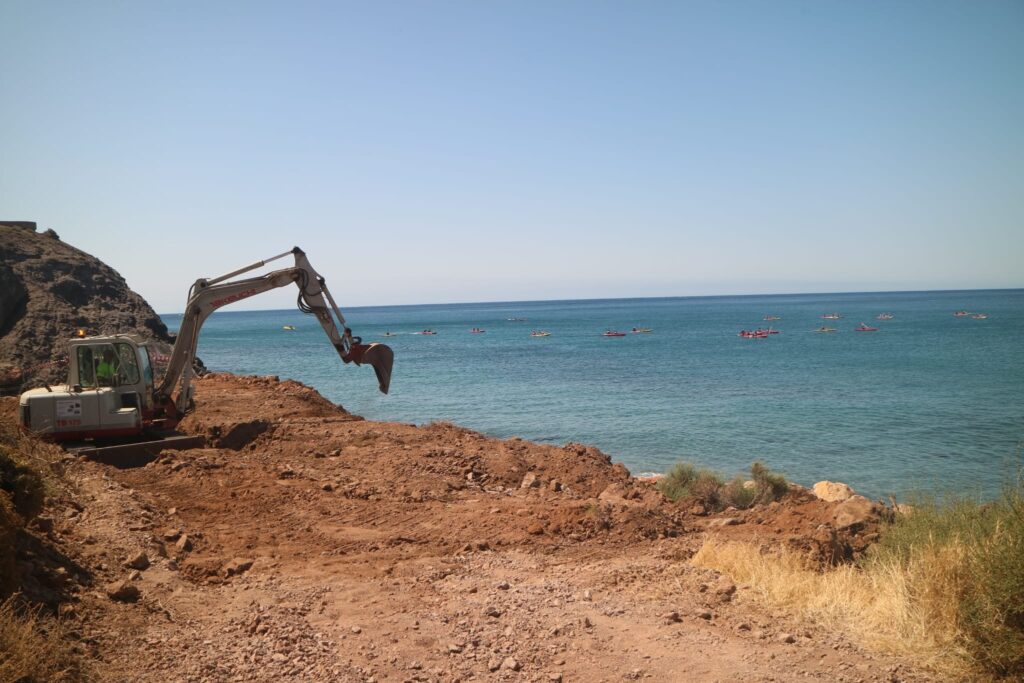 Repairs at the Cabo de Gata (Almeria) salt beds behind schedule